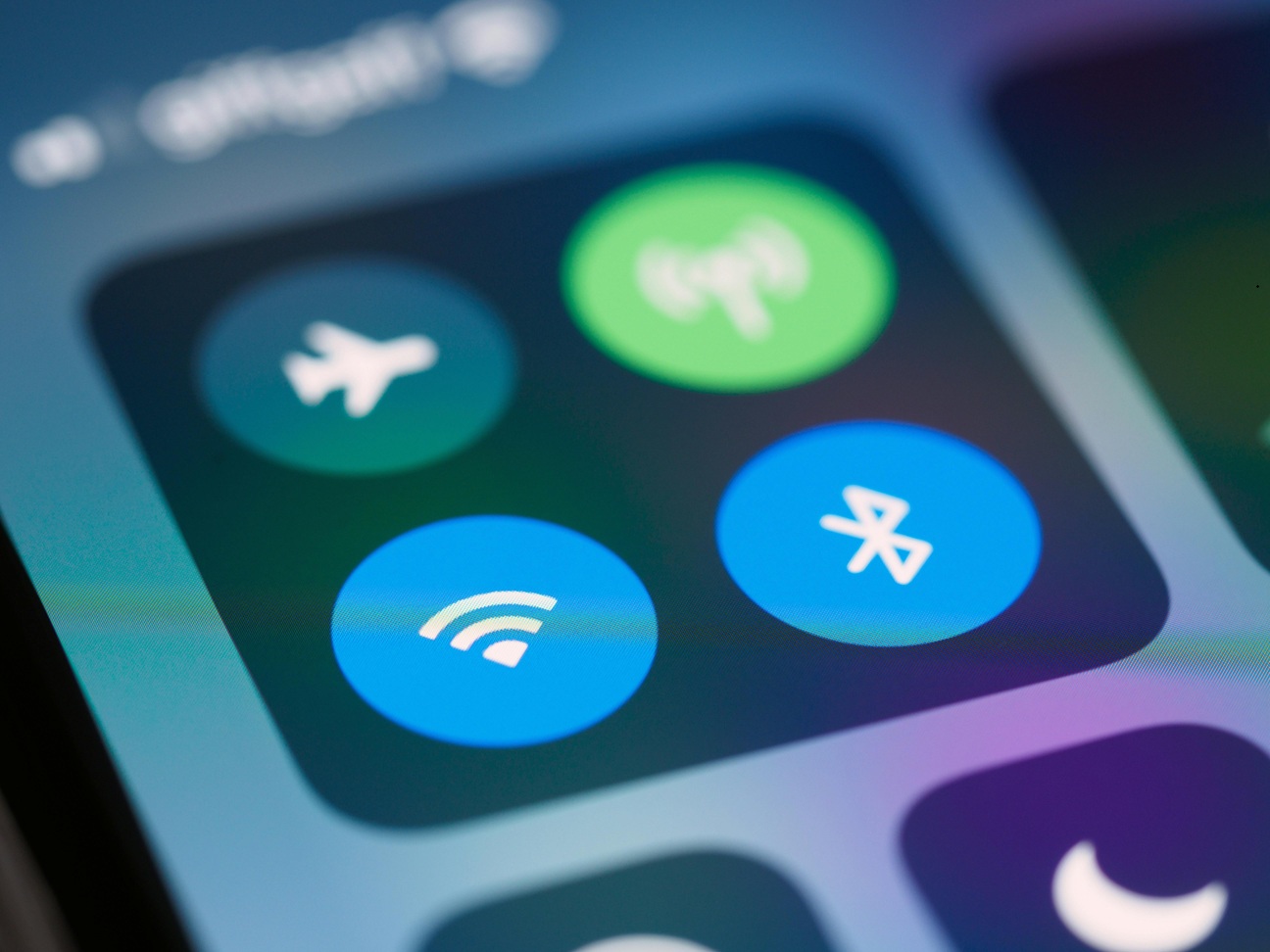 Free Public Wi-Fi: Convenience or Cyber Trap? Protect Yourself!